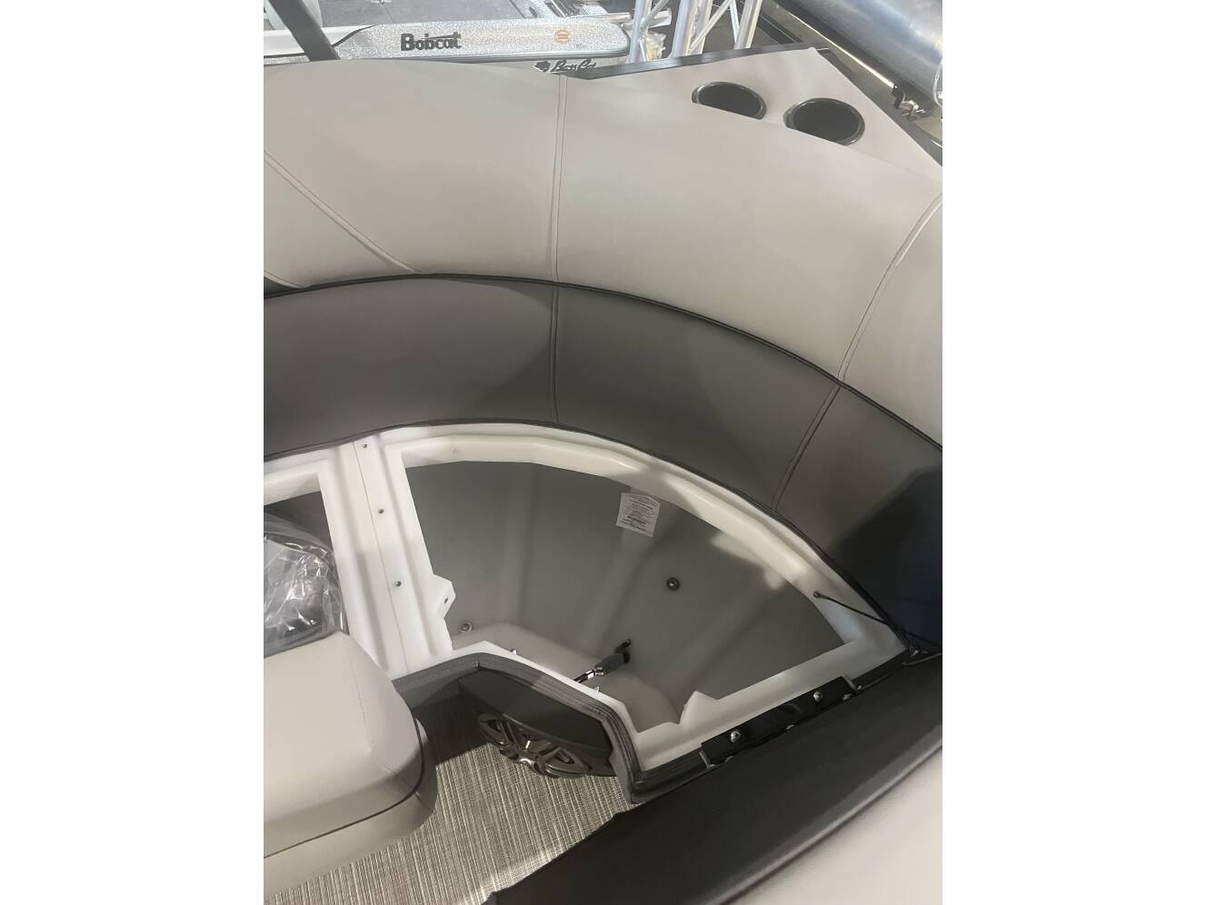 A photo of this 2025 Viaggio LAGO V20U