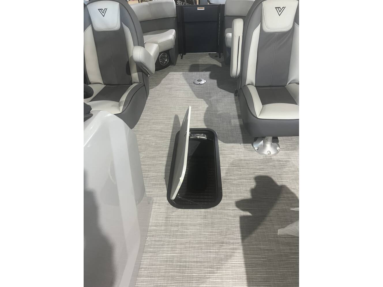 A photo of this 2025 Viaggio LAGO V20U