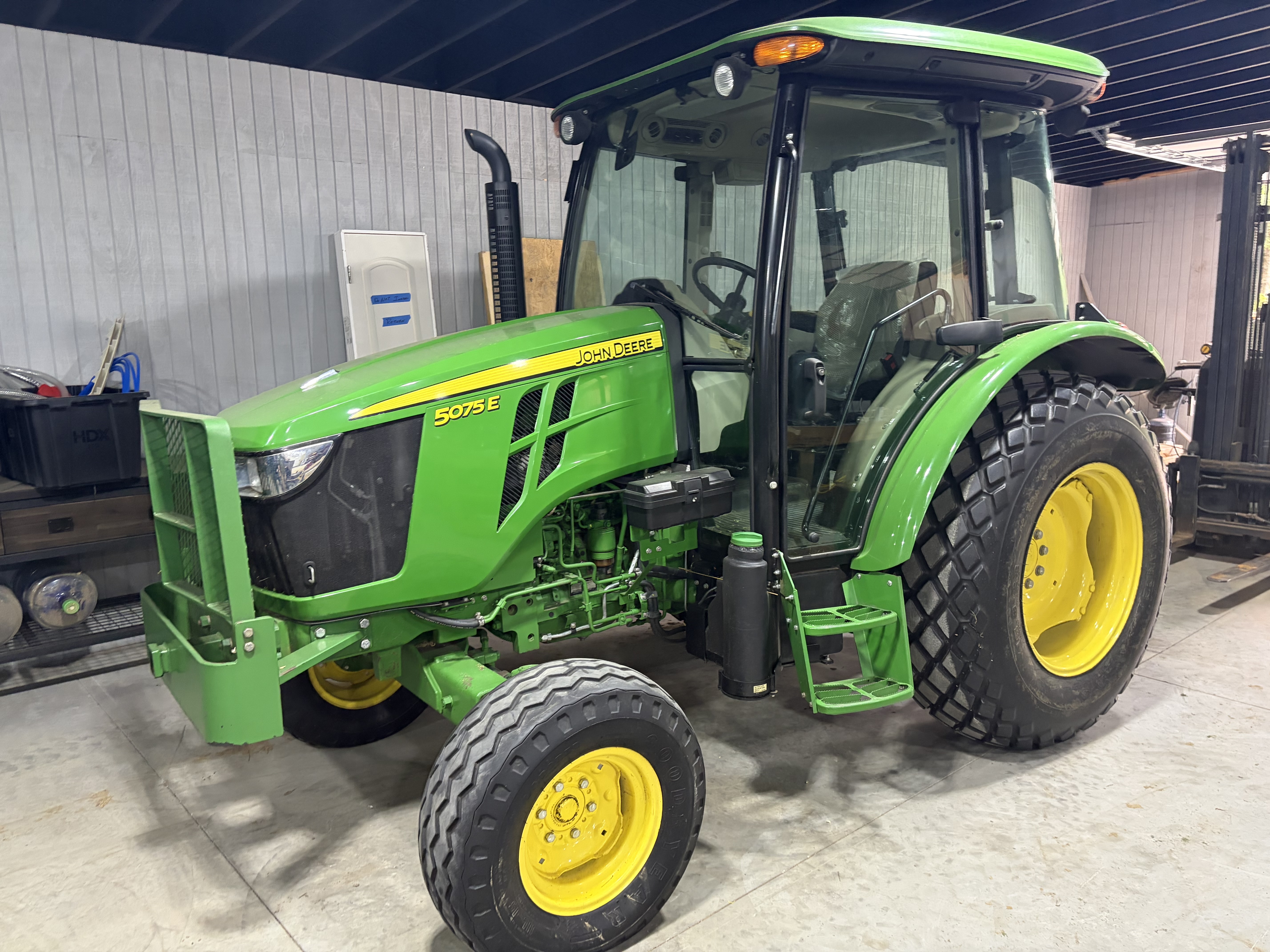 2021 JOHN DEERE 5075E in Cartersville, GA
