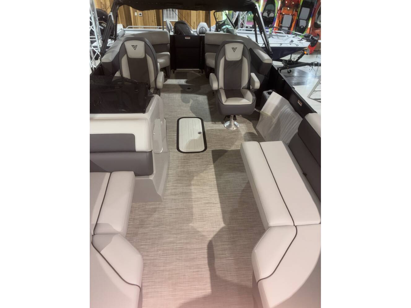 A photo of this 2025 Viaggio LAGO V20U
