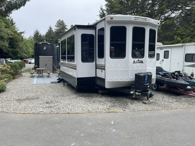 2022 Forest River CEDAR CREEK COTTAGE 40CDL RV