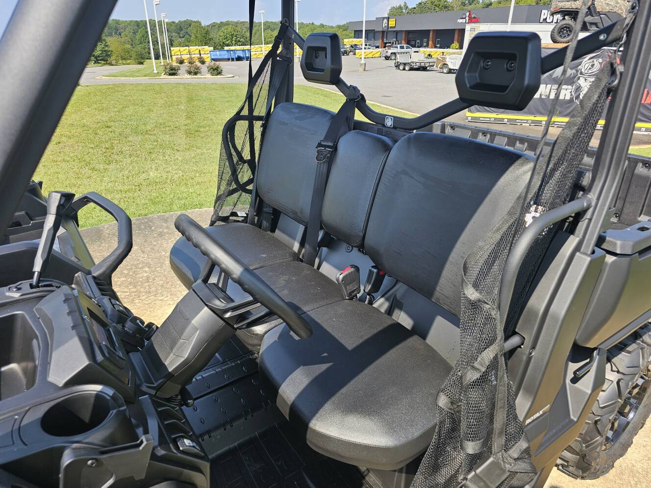 A photo of this 2027 Can-Am Defender DPS HD7