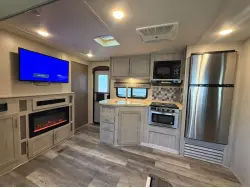 2022 COACHMEN CATALINA 323BHDSCK