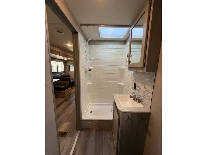 2022 COACHMEN CATALINA 323BHDSCK