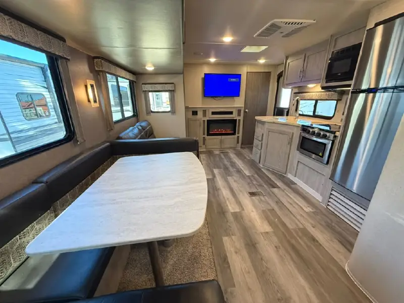 2022 COACHMEN CATALINA 323BHDSCK
