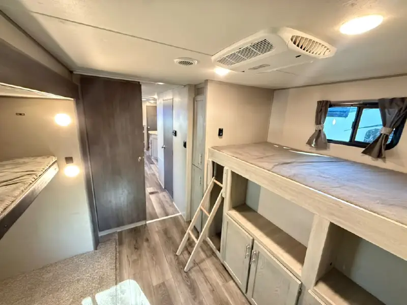 2022 COACHMEN CATALINA 323BHDSCK
