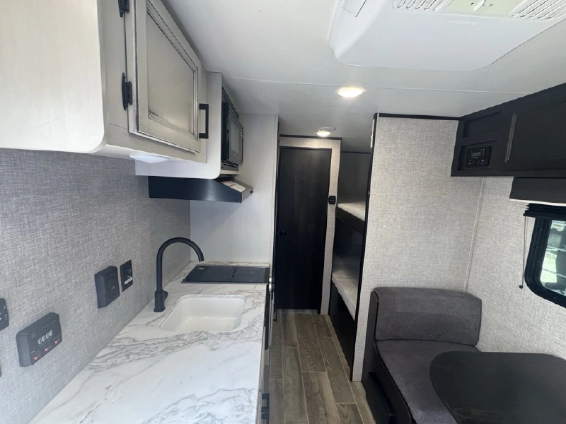 2022 JAYCO JAY FLIGHT SLX 174BH