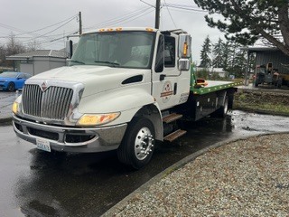2011 INTERNATIONAL 4300 in Stanwood, WA