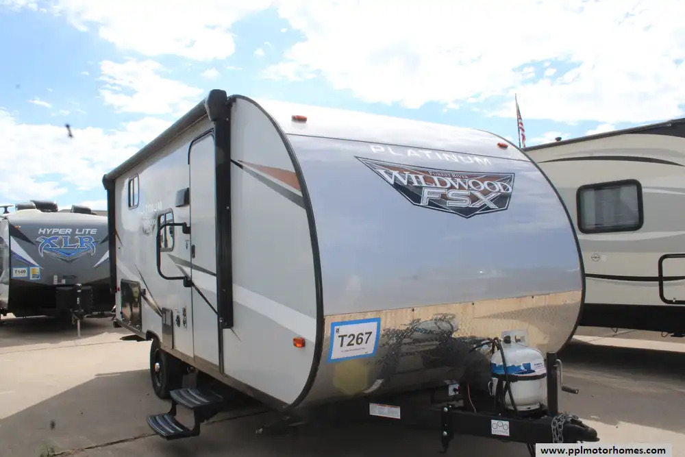 Used 2022 Forest River Wildwood Fsx 178BHSKX For Sale in Cleburne