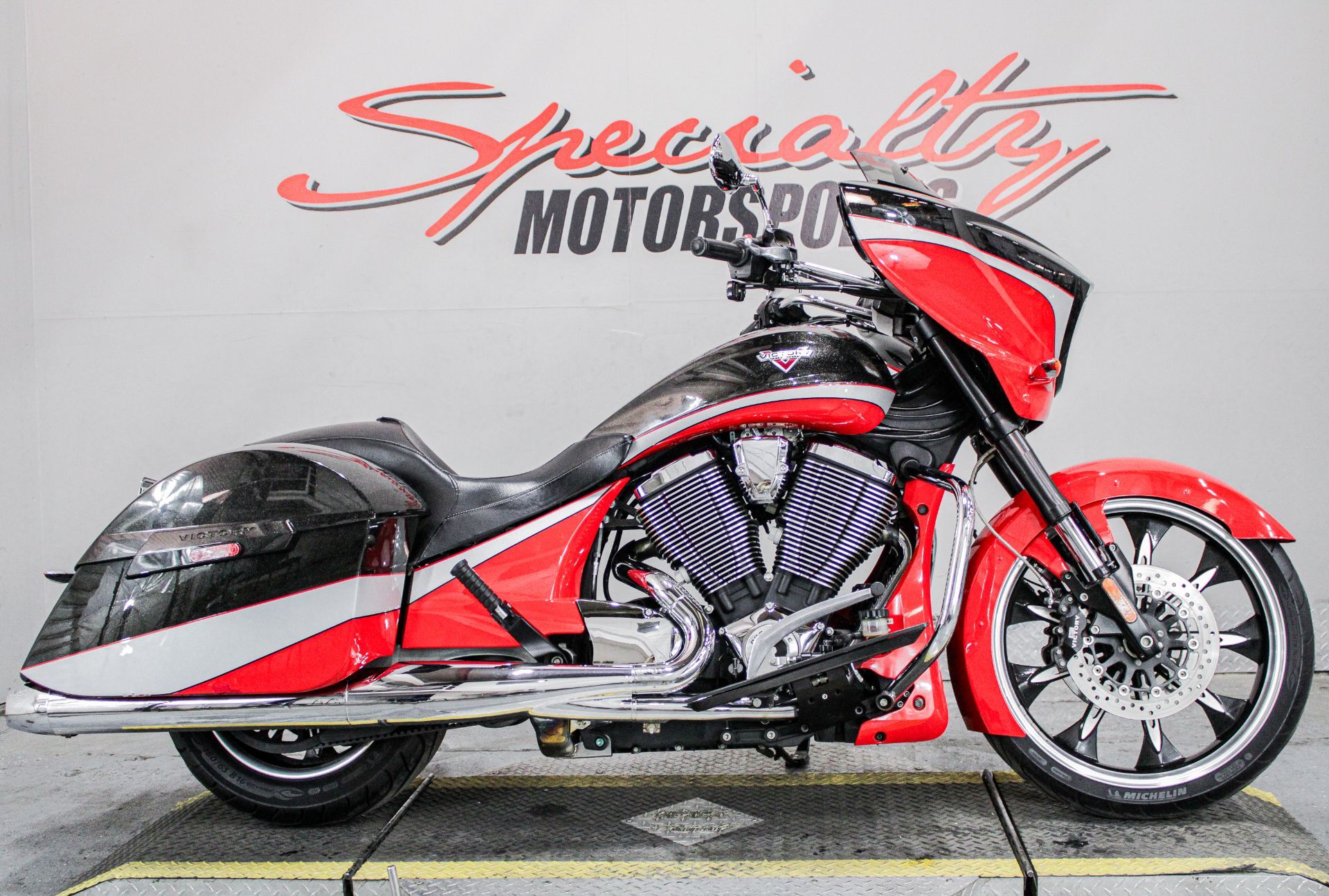 2016 Victory Magnum in Sacramento, CA