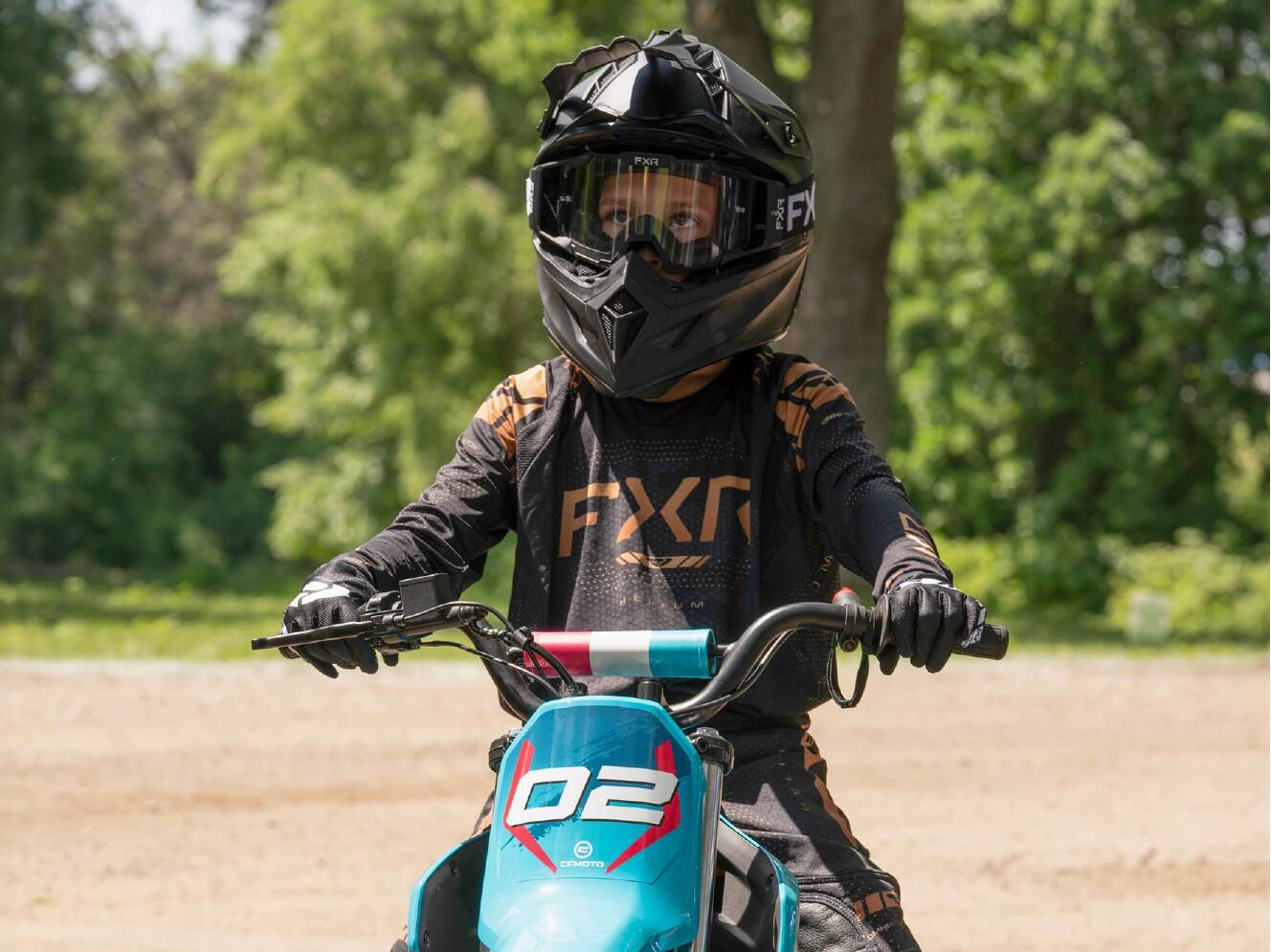 A photo of this 2026 CFMOTO CFX-2E