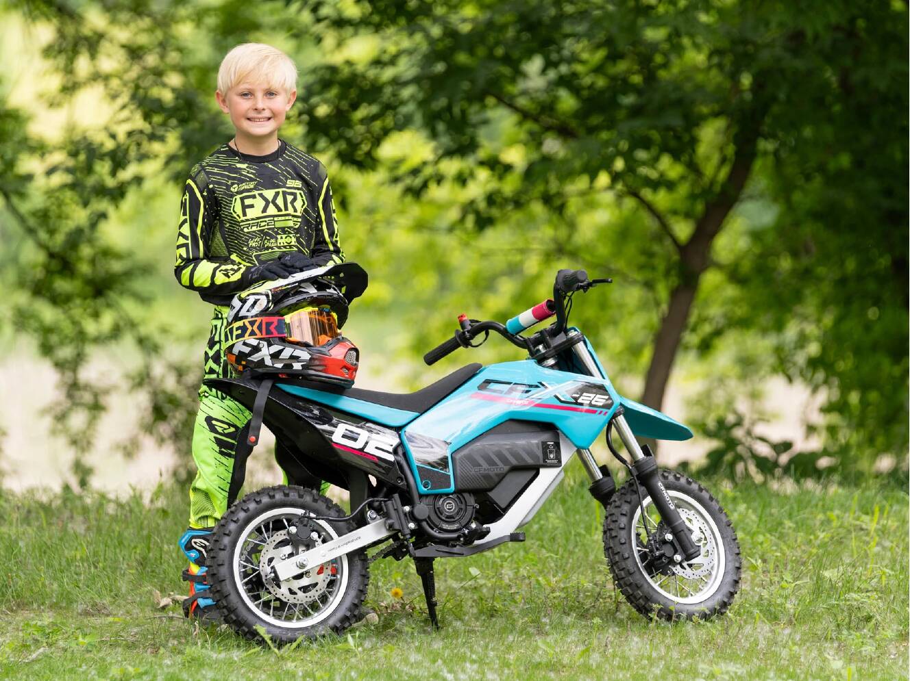 A photo of this 2026 CFMOTO CFX-2E