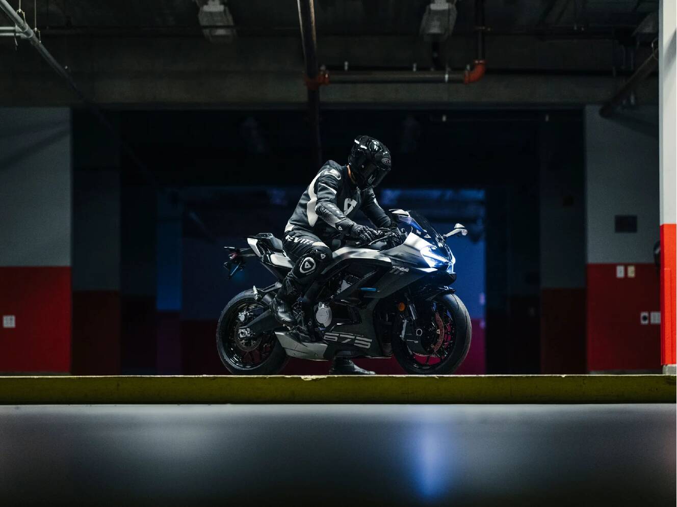 A photo of this 2026 CFMOTO 675SS