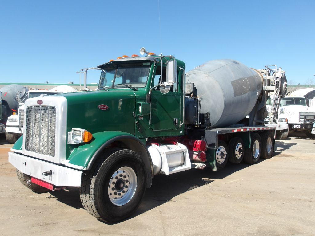 2014 PETERBILT 365 in Houston, TX