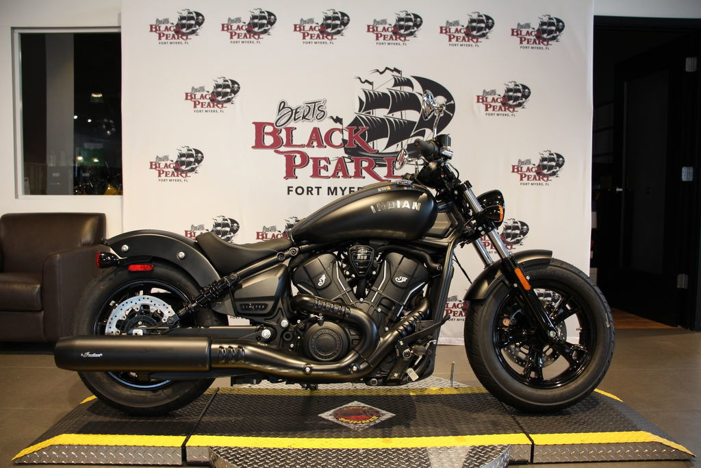 2026 Indian SCOUT SIXTY BOBBER BLK SMK BASE in Fort Myers, FL