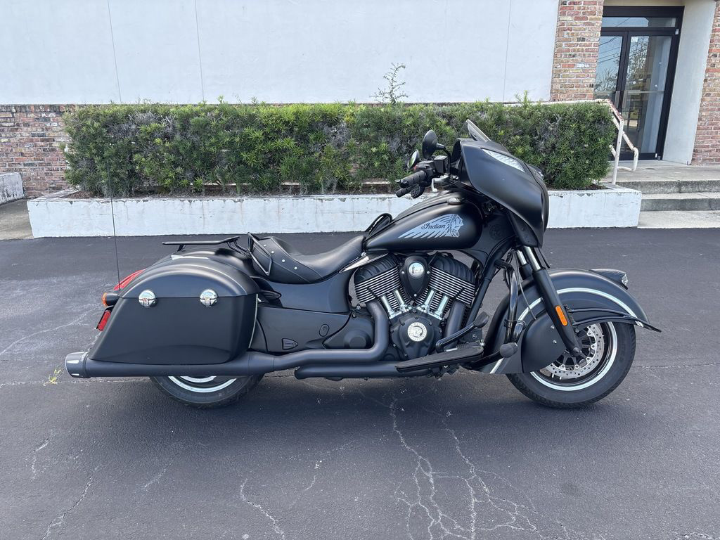 2016 Indian Chieftain Dark Horse Thunder Black Smoke DARK HORSE in Daytona Beach, FL