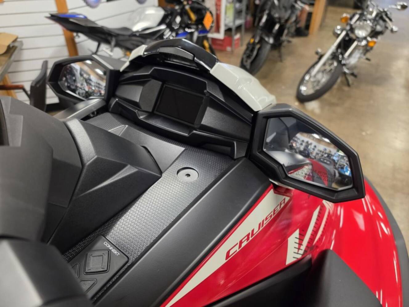 A photo of this 2026 Yamaha Waverunners VX Cruiser with Audio