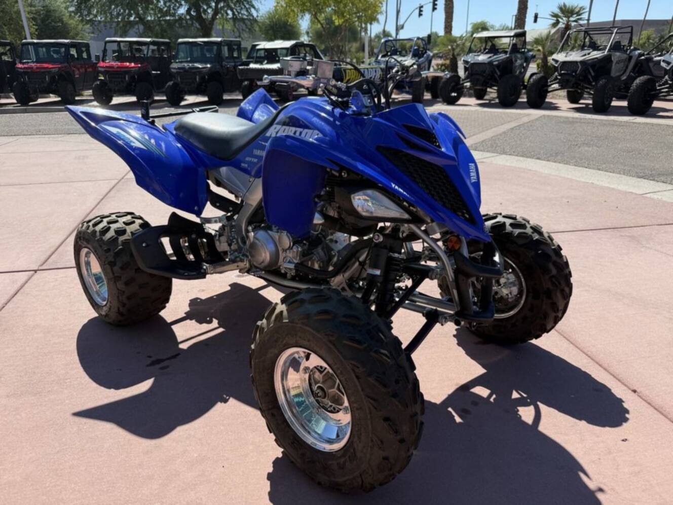 A photo of this 2025 Yamaha Raptor 700R SE