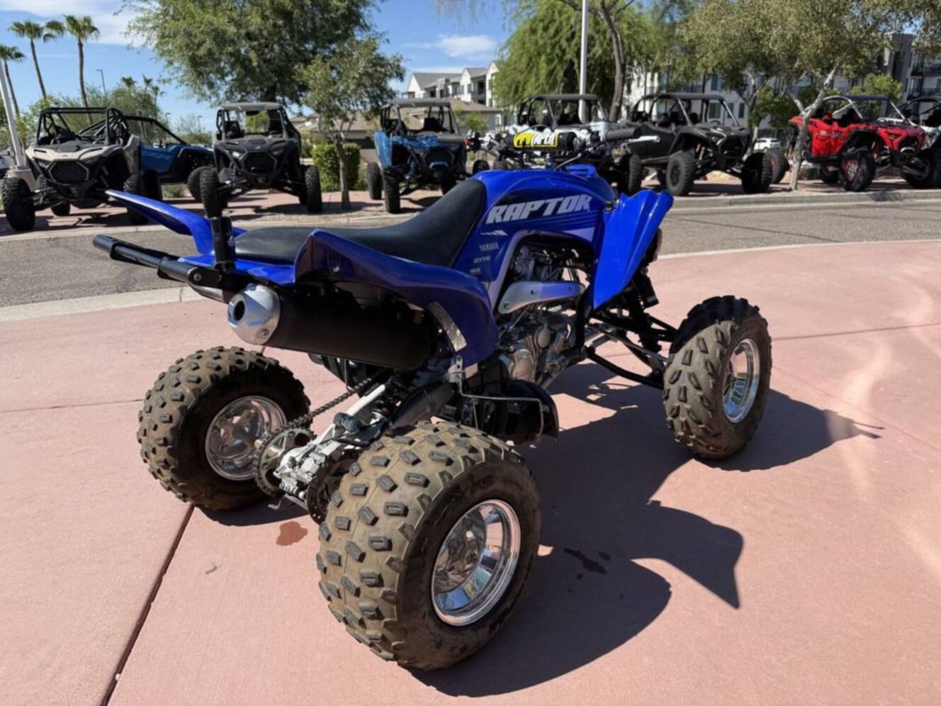 A photo of this 2025 Yamaha Raptor 700R SE