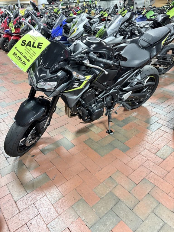 2024 Kawasaki Z900 ABS Metallic Spark BlackMetallic Matte Dark Gray ABS in Charlotte, NC