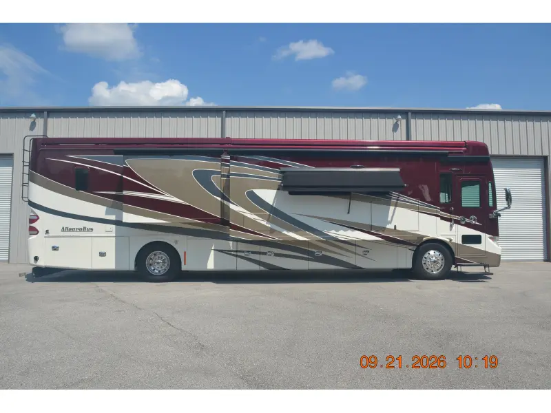 2016 Tiffin Motorhomes Allegro Bus 40 AP
