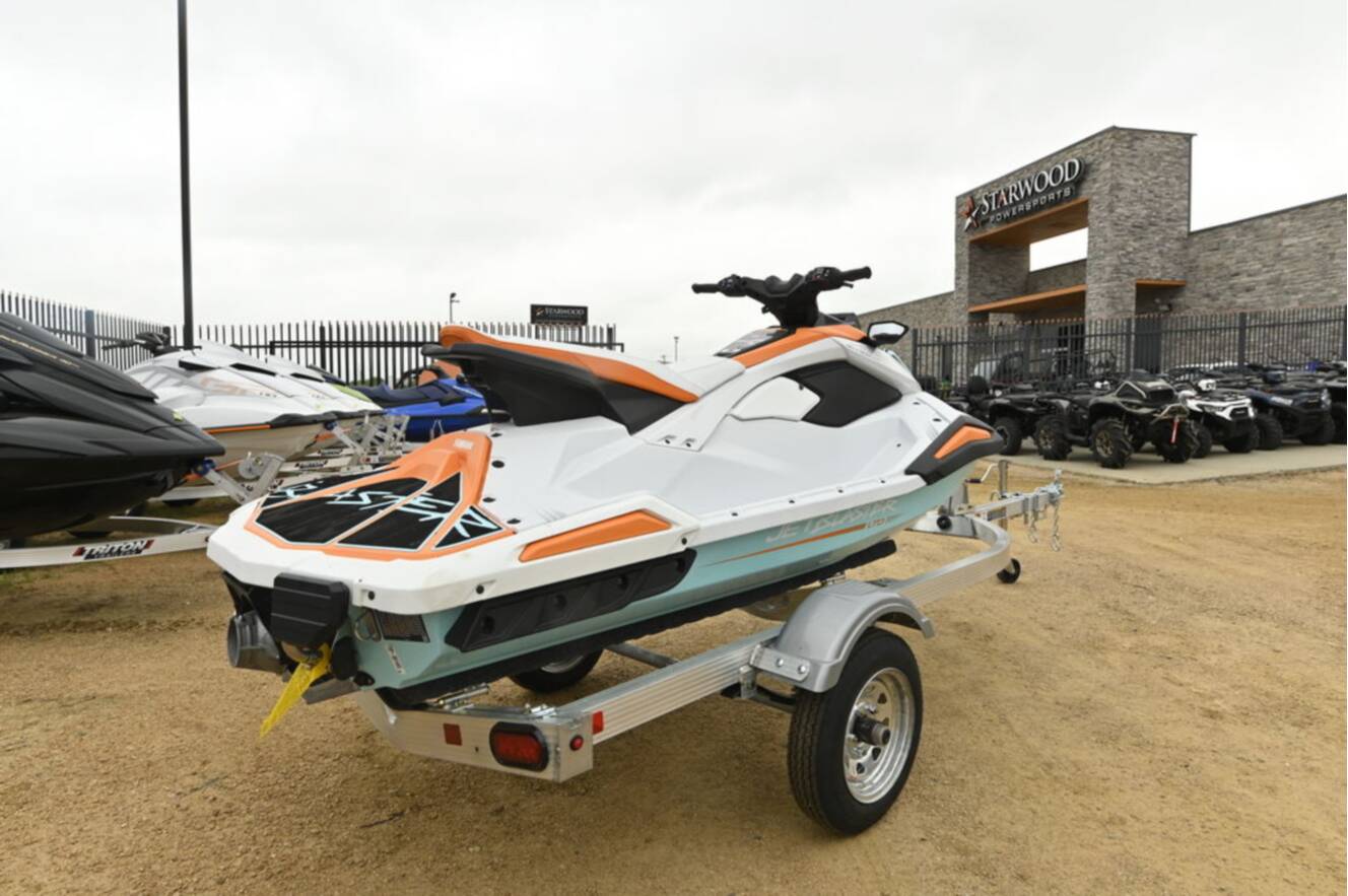 A photo of this 2026 Yamaha JetBlaster LTD