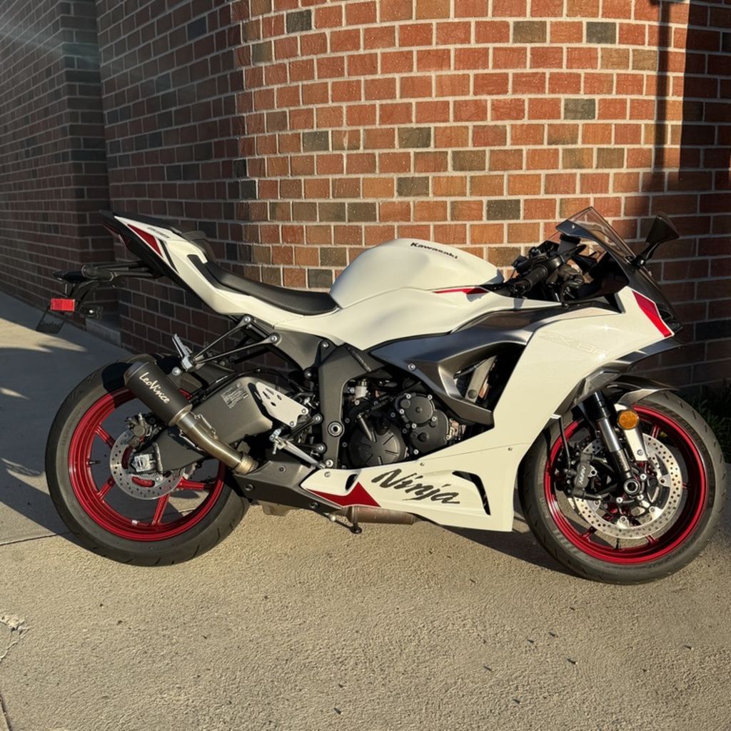 White Kawasaki Ninja ZX-6R Motorcycles For Sale in California