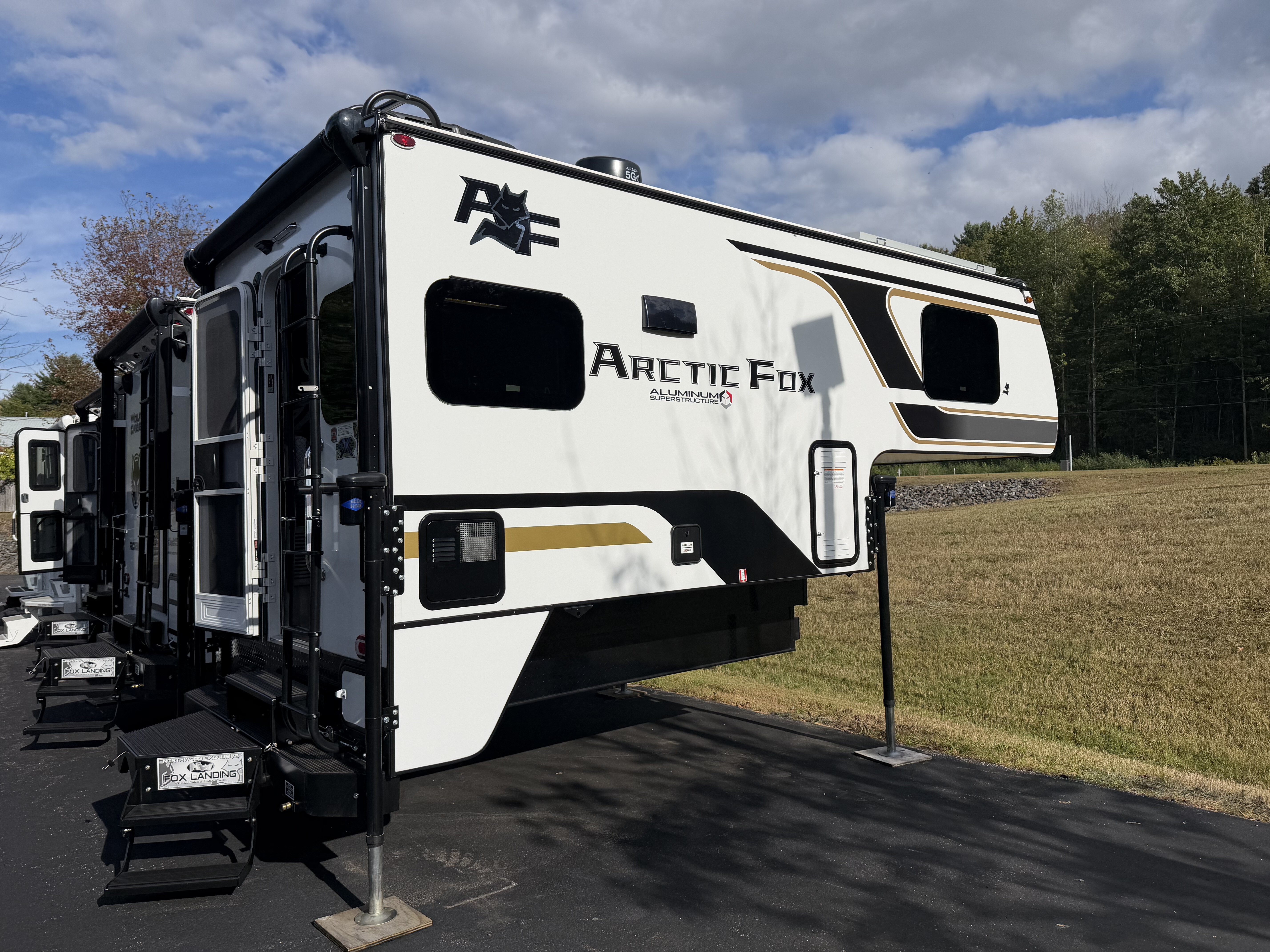 New 2027 Arctic Fox 865 865 For Sale in West Chesterfield, NH