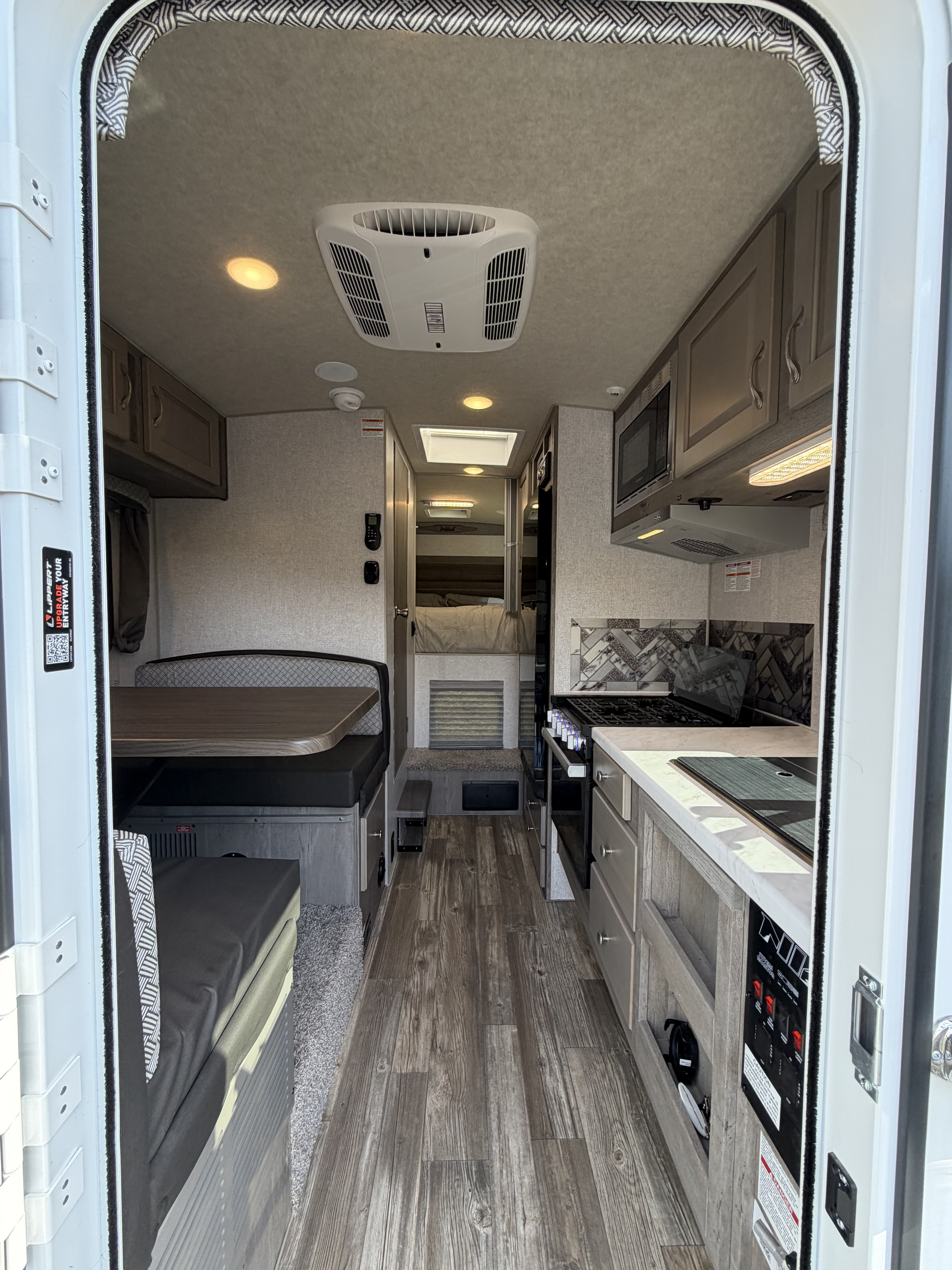 New 2027 Arctic Fox 865 865 For Sale in West Chesterfield, NH
