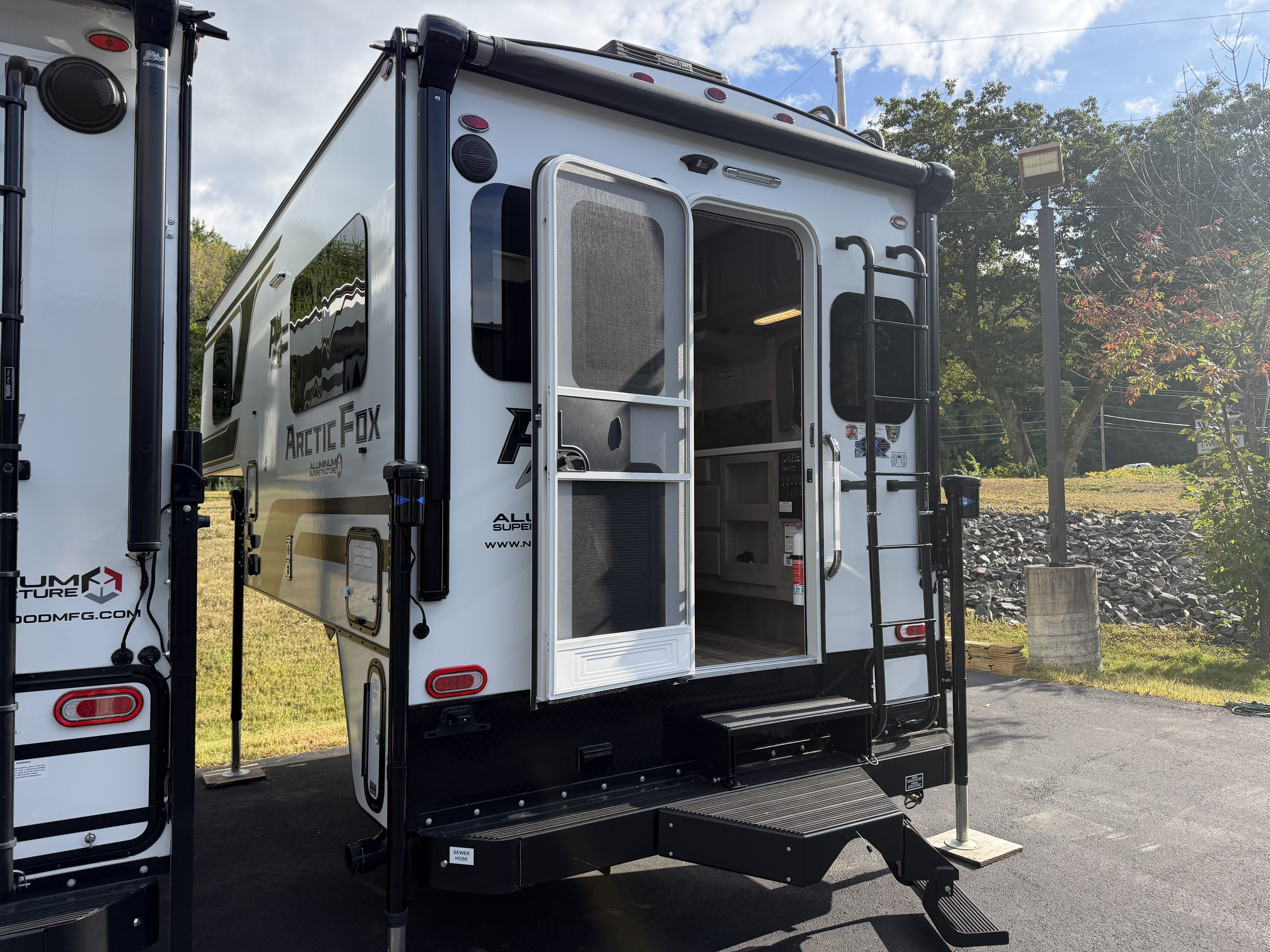 New 2027 Arctic Fox 865 865 For Sale in West Chesterfield, NH