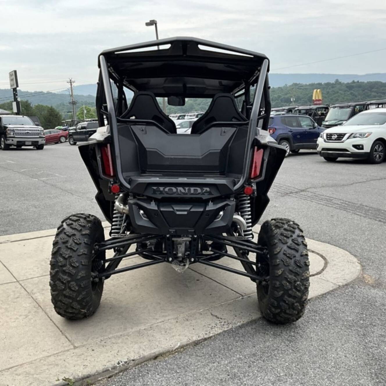A photo of this 2026 Honda® Talon 1000R-4 FOX Live Valve