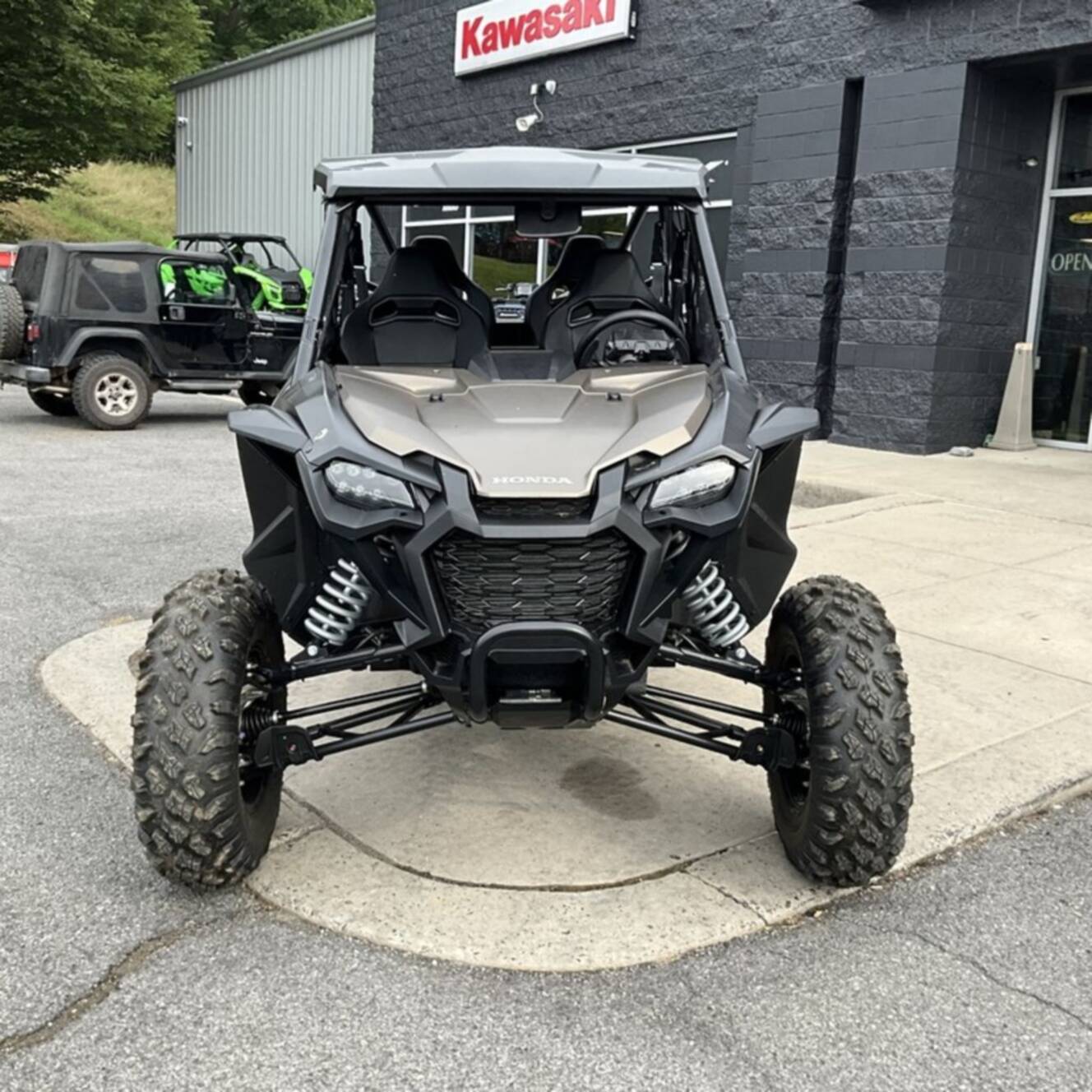 A photo of this 2026 Honda® Talon 1000R-4 FOX Live Valve