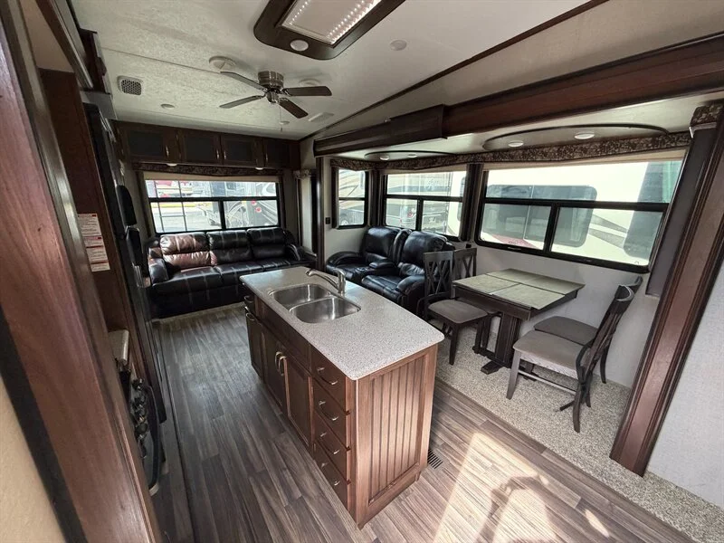 2018 Keystone MONTANA HIGH COUNTRY 305RL