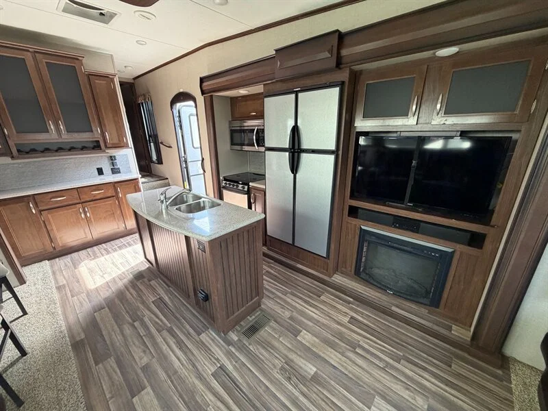 2018 Keystone MONTANA HIGH COUNTRY 305RL