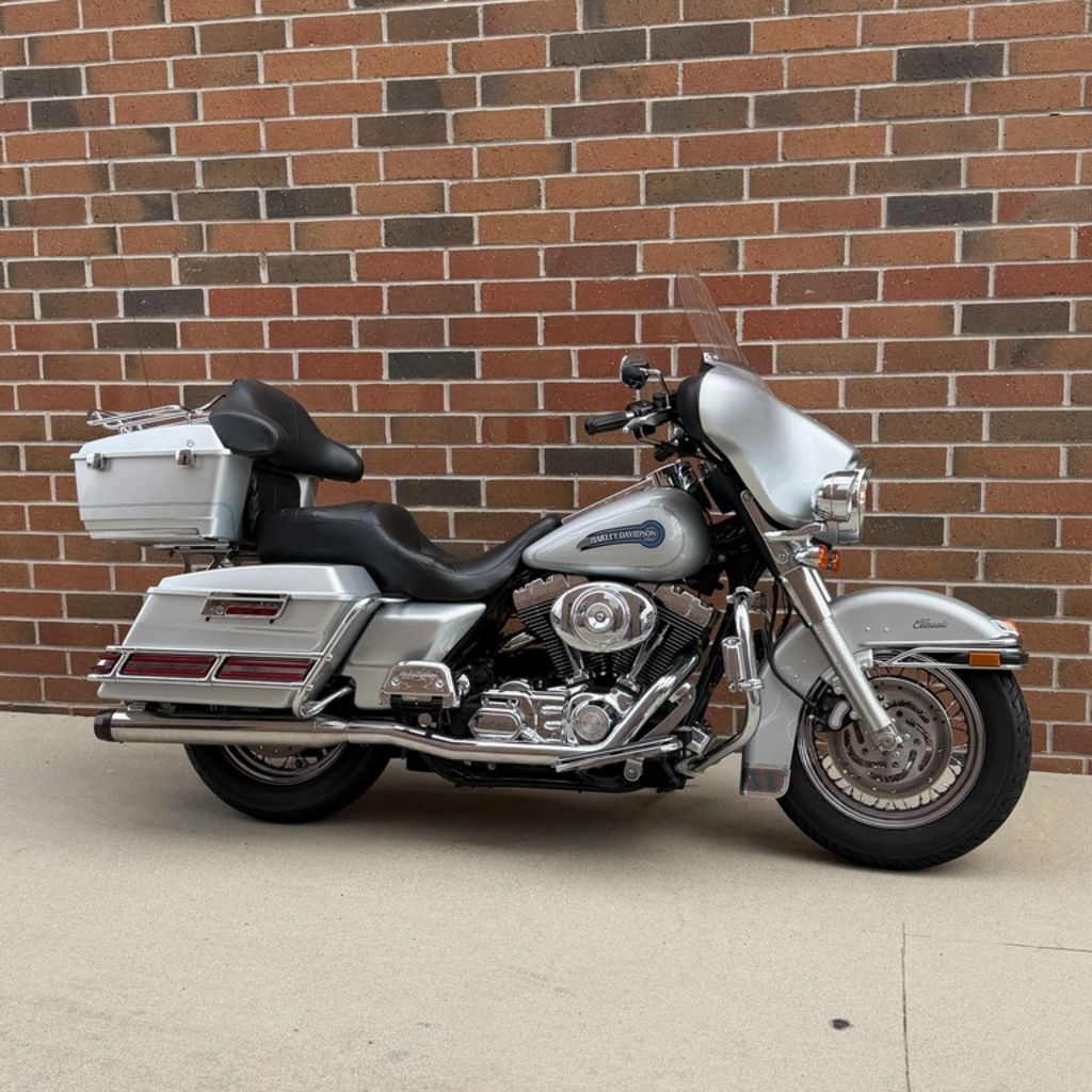 2006 Harley-Davidson® FLHTCI - Electra Glide® Classic CLASSIC in Van Nuys, CA