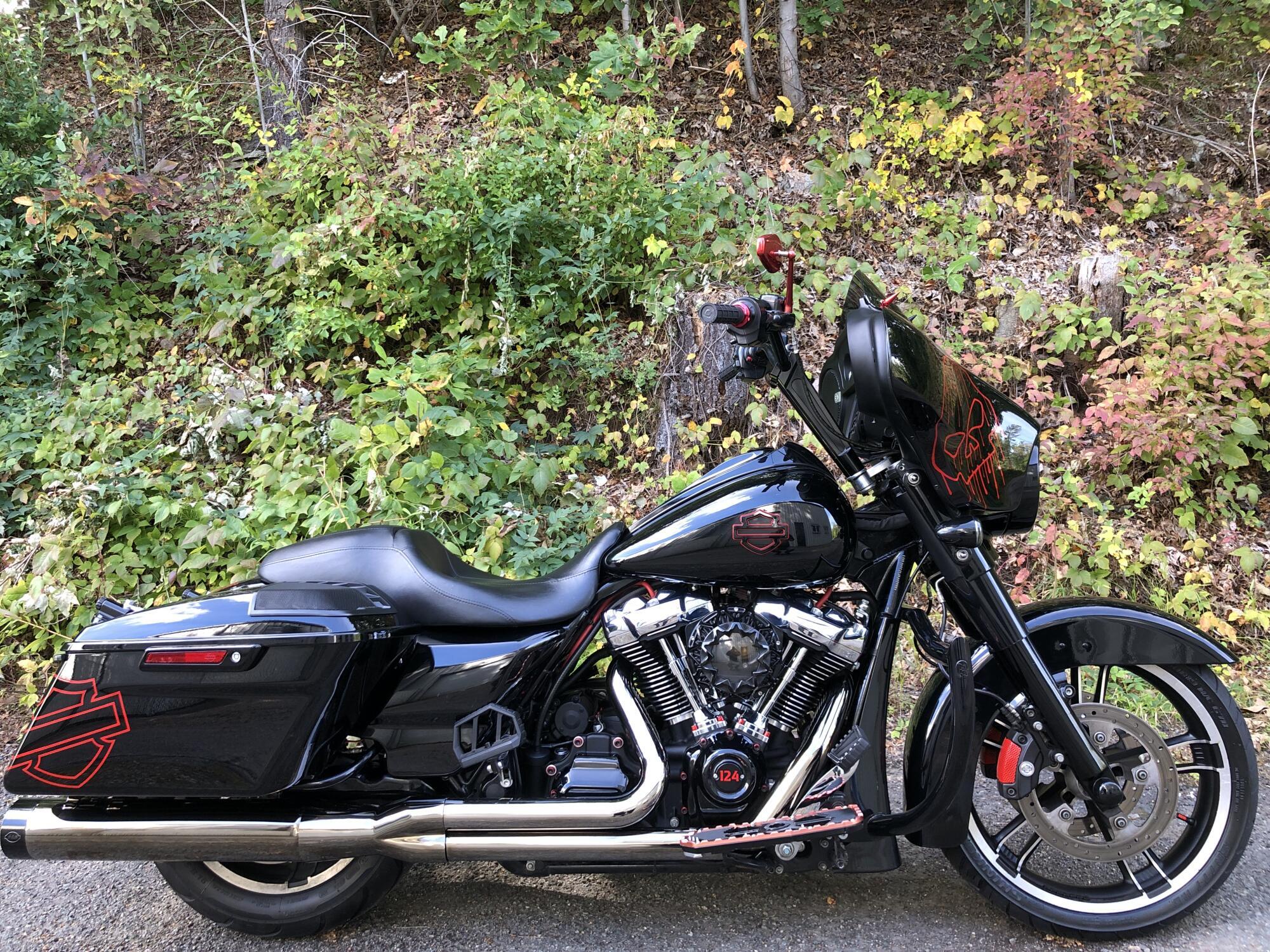 2018 Harley-Davidson Street Glide in Bellingham, MA
