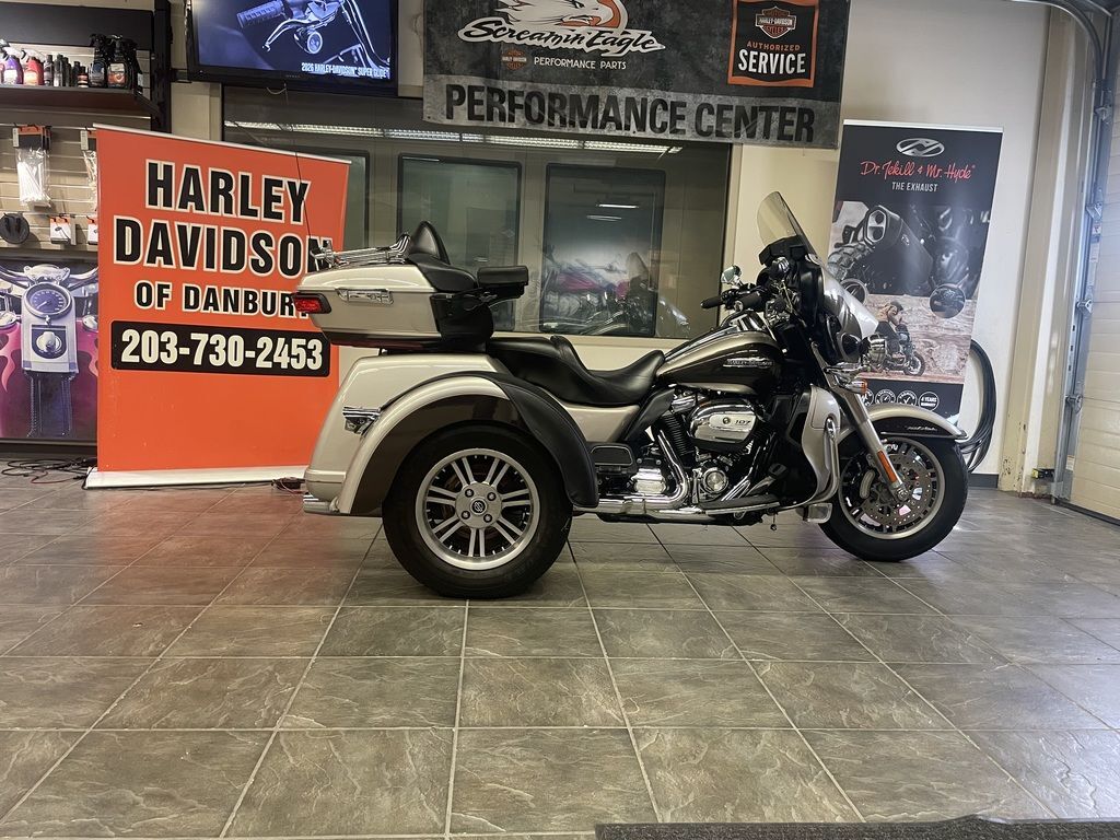 2018 Harley-Davidson® FLHTCUTG - Tri Glide® Ultra ULTRA CLASSIC in Danbury, CT