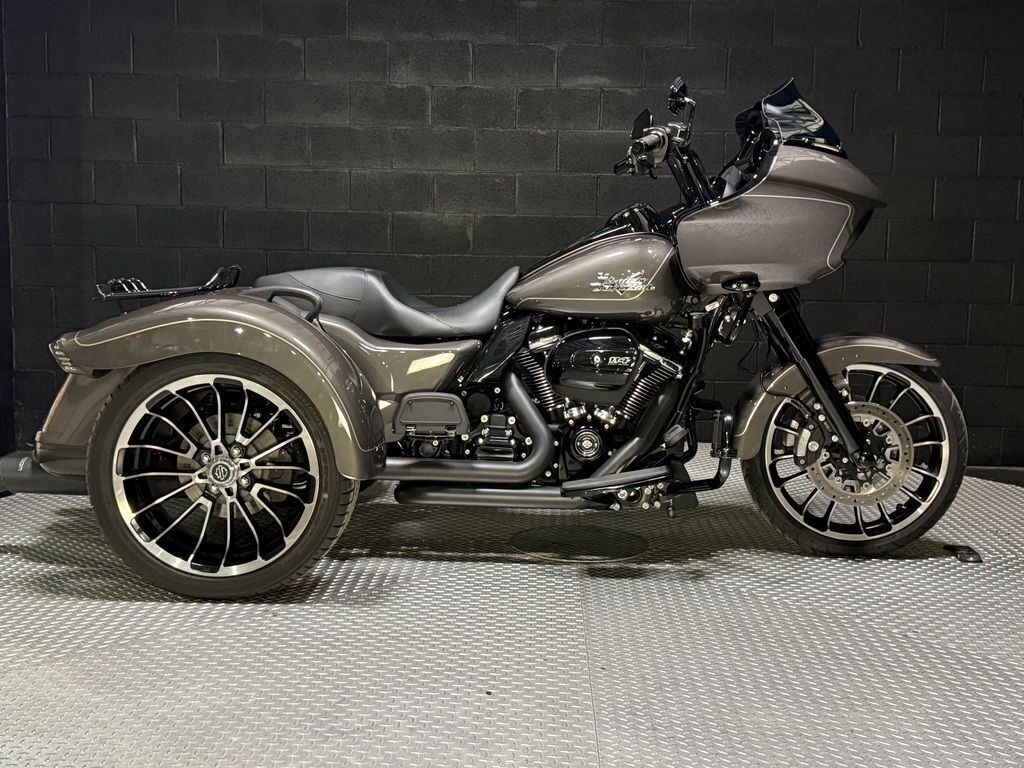 2023 Harley-Davidson ROAD GLIDE 3 3 in Paris, TX