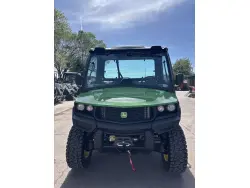 2026 John Deere Gator XUV845M HVAC Cab