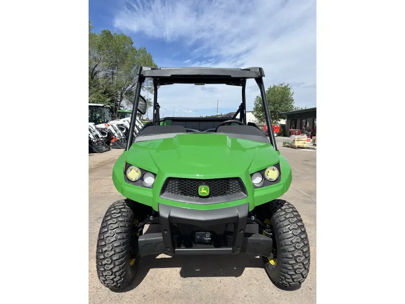 2026 John Deere Gator XUV590M Base