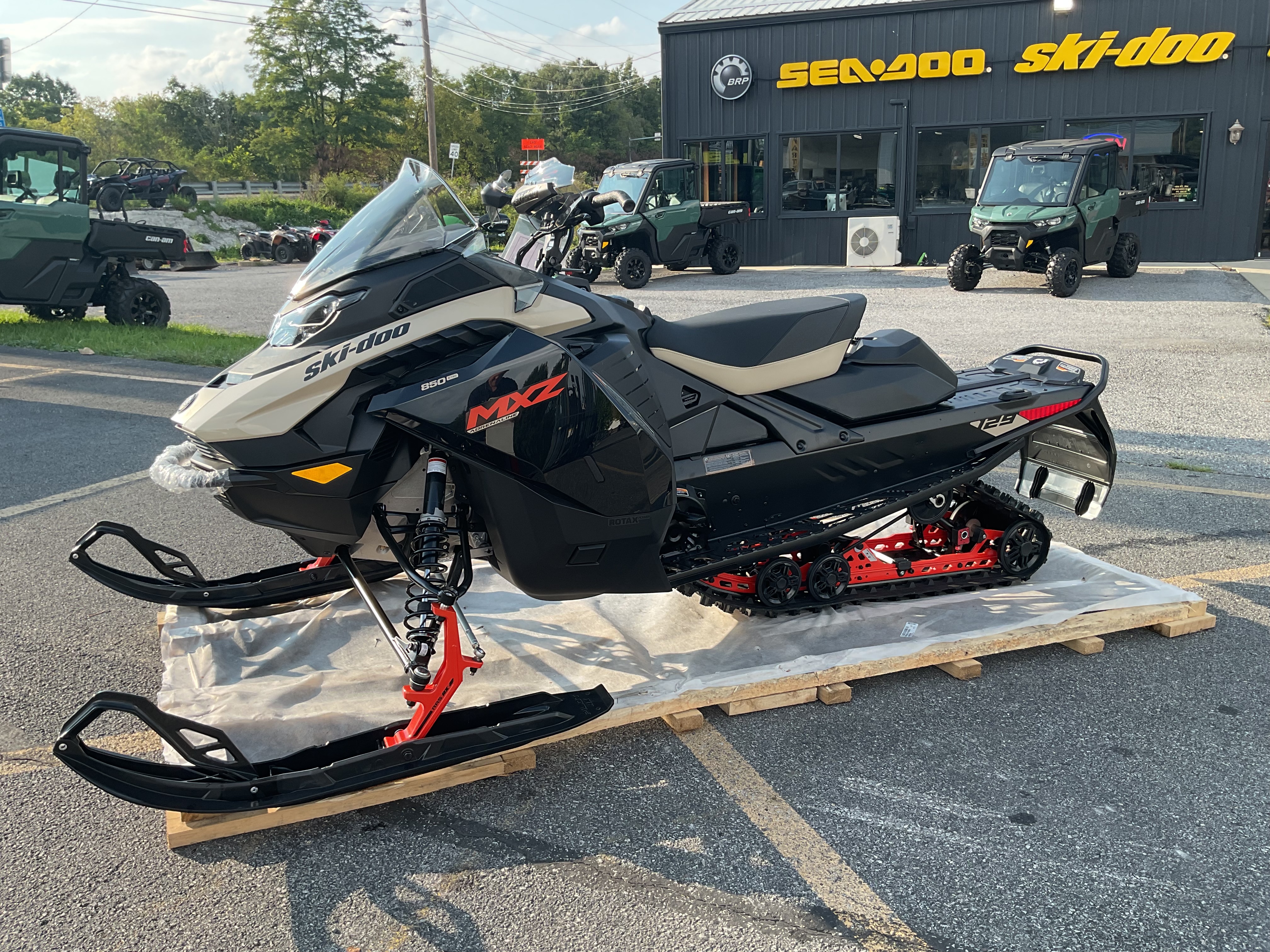 2027 Ski-Doo MXZ ADRENALINE 850 129 850 E-TEC 129 1.25 in duncansville PA