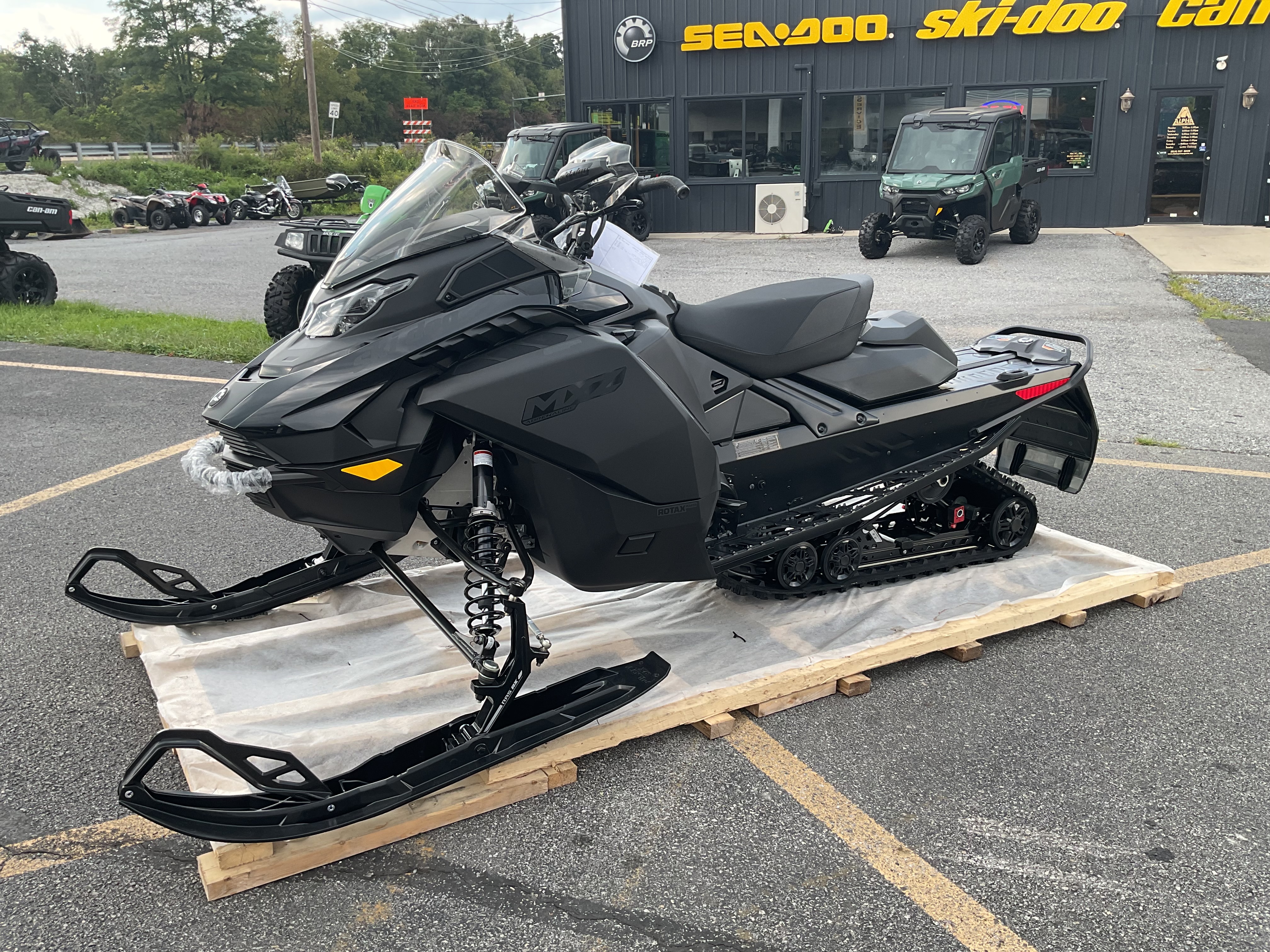 2027 Ski-Doo MXZ ADRENALINE 850 129 850 E-TEC 129 1.25 in duncansville PA