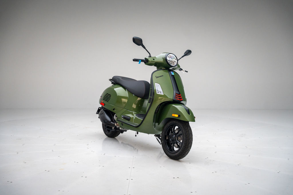 2027 Vespa GTS 310 SuperSport 310 SUPERSPORT in Zionsville, IN