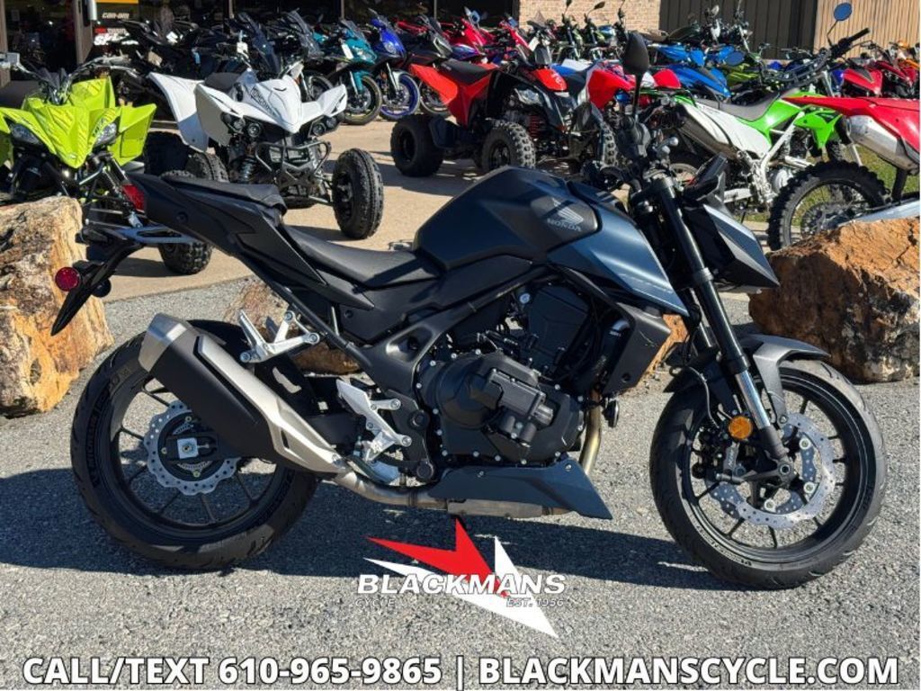 2026 Honda® CB750 Hornet E-Clutch E-CLUTCH in Emmaus, PA