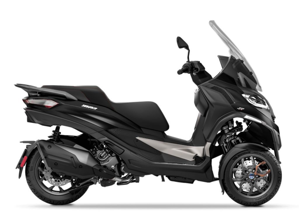 2027 Piaggio MP3 530 Exclusive 530 HPE EXCLUSIVE in Hatfield, PA