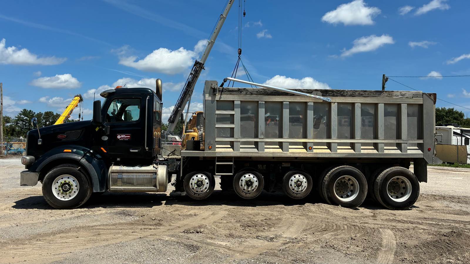 2016 Peterbilt 567 in Crofton, MD