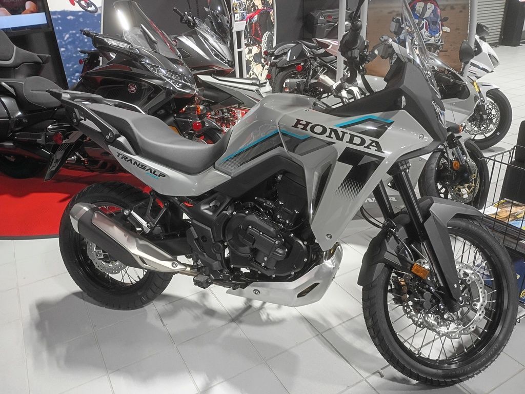 2026 Honda® Transalp E-Clutch E-CLUTCH in Oakland, FL