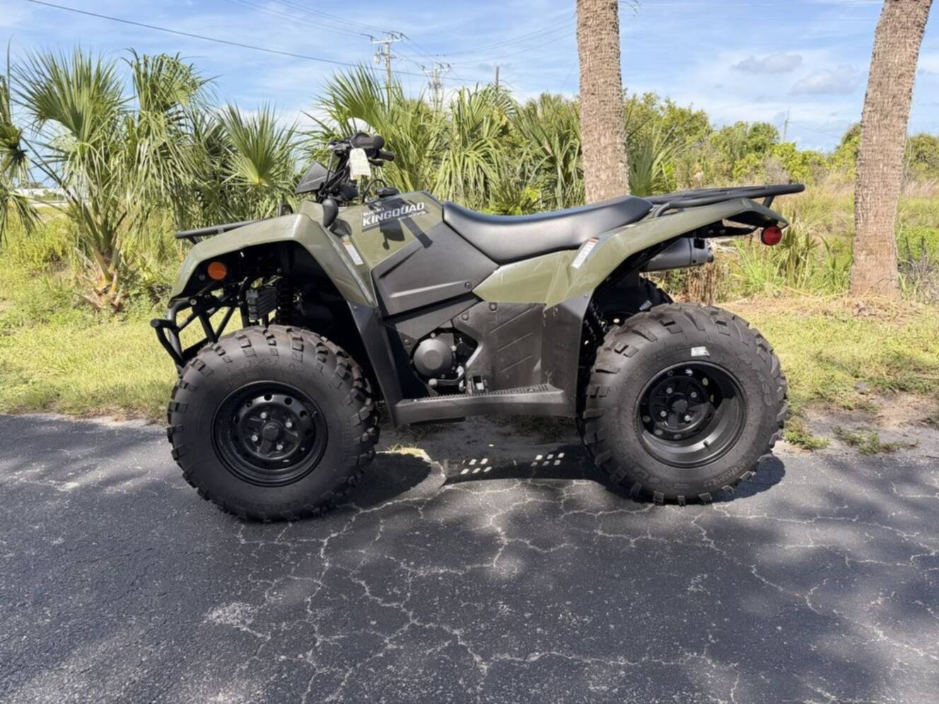 A photo of this 2026 Suzuki KingQuad 400FSi