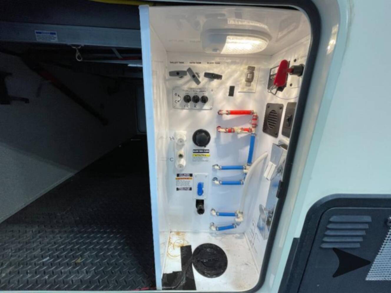 A photo of this 2019 Forest River Rv Cedar Creek Silverback 33IK