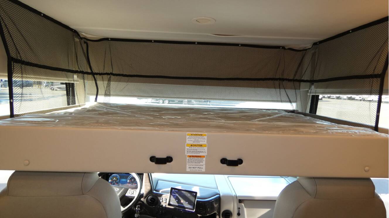 A photo of this 2026 Thor Motor Coach PALAZZO GT 33.6